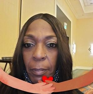 Meet your Posher, Cassandra